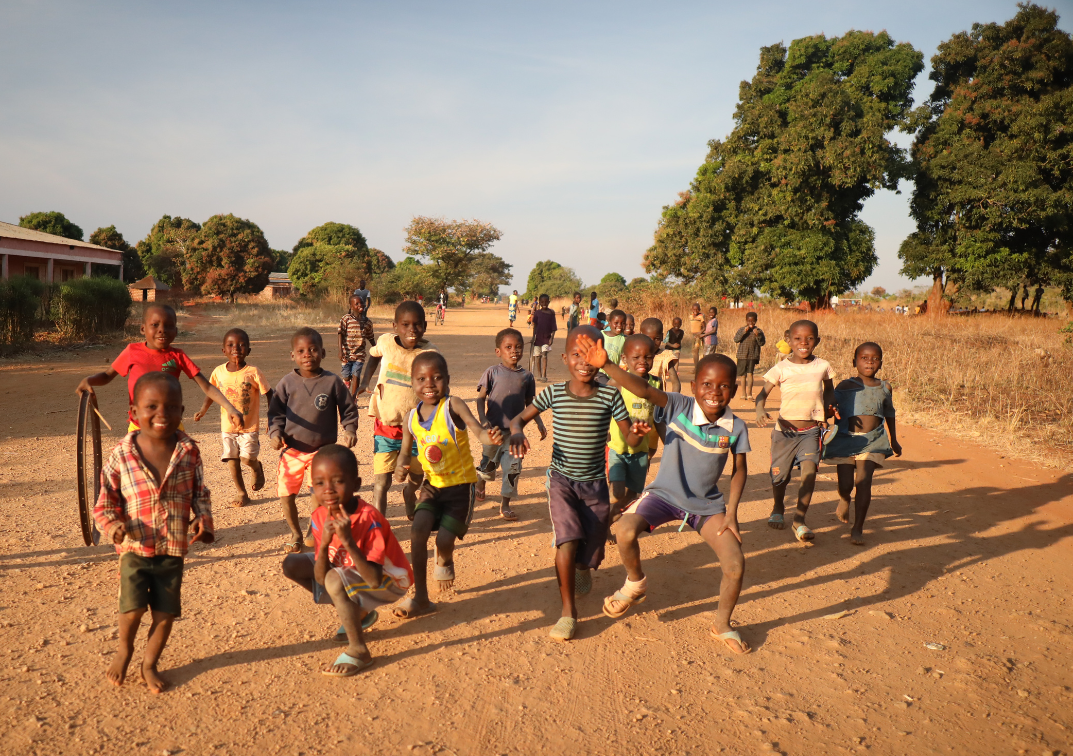 Augustin raconte ses rencontres marquantes pendant sa mission humanitaire en Angola.