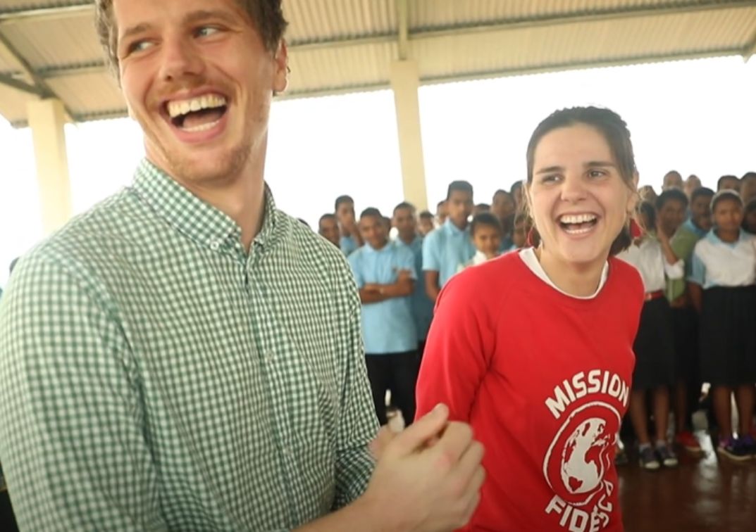 Un couple en mission dans un petit pays d'Asie, le Timor oriental.