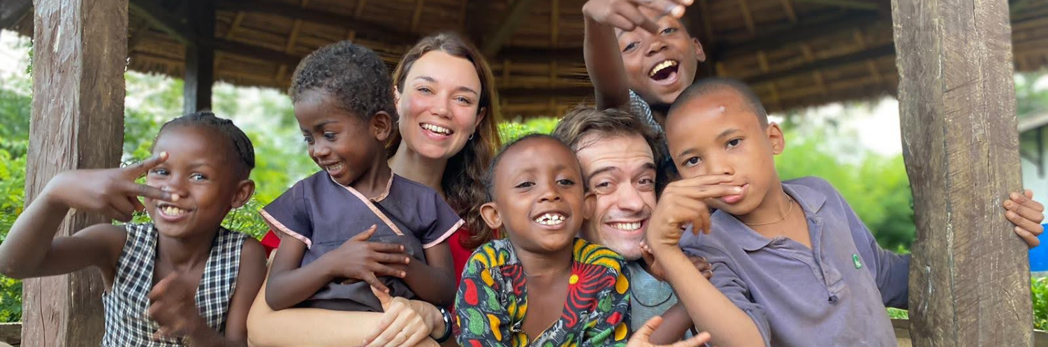 Jeunes fiancés, tout juste mariés, mariés déjà depuis quelques années sans enfants ou parents d’enfants devenus adultes, Fidesco vous envoie servir en mission ensemble. Se donner ensemble, en communion, se révèle une expérience fondatrice, source de fécondité pour les bénéficiaires comme les volontaires.