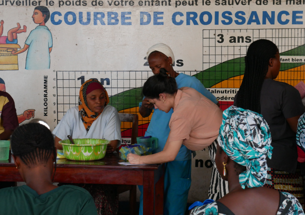 Frédéric et Brune, en mission en Guinée